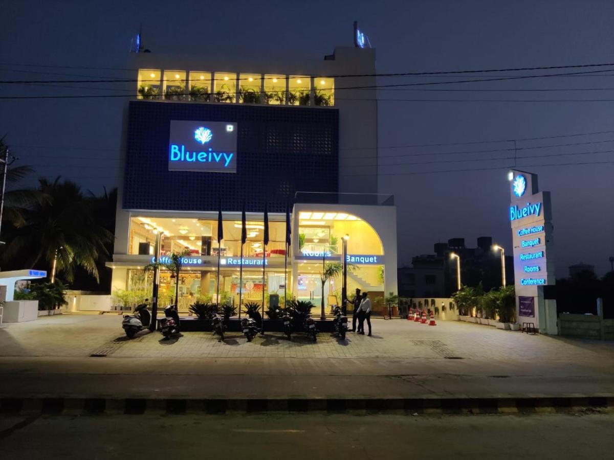 Hotel Blueivy Ānand エクステリア 写真